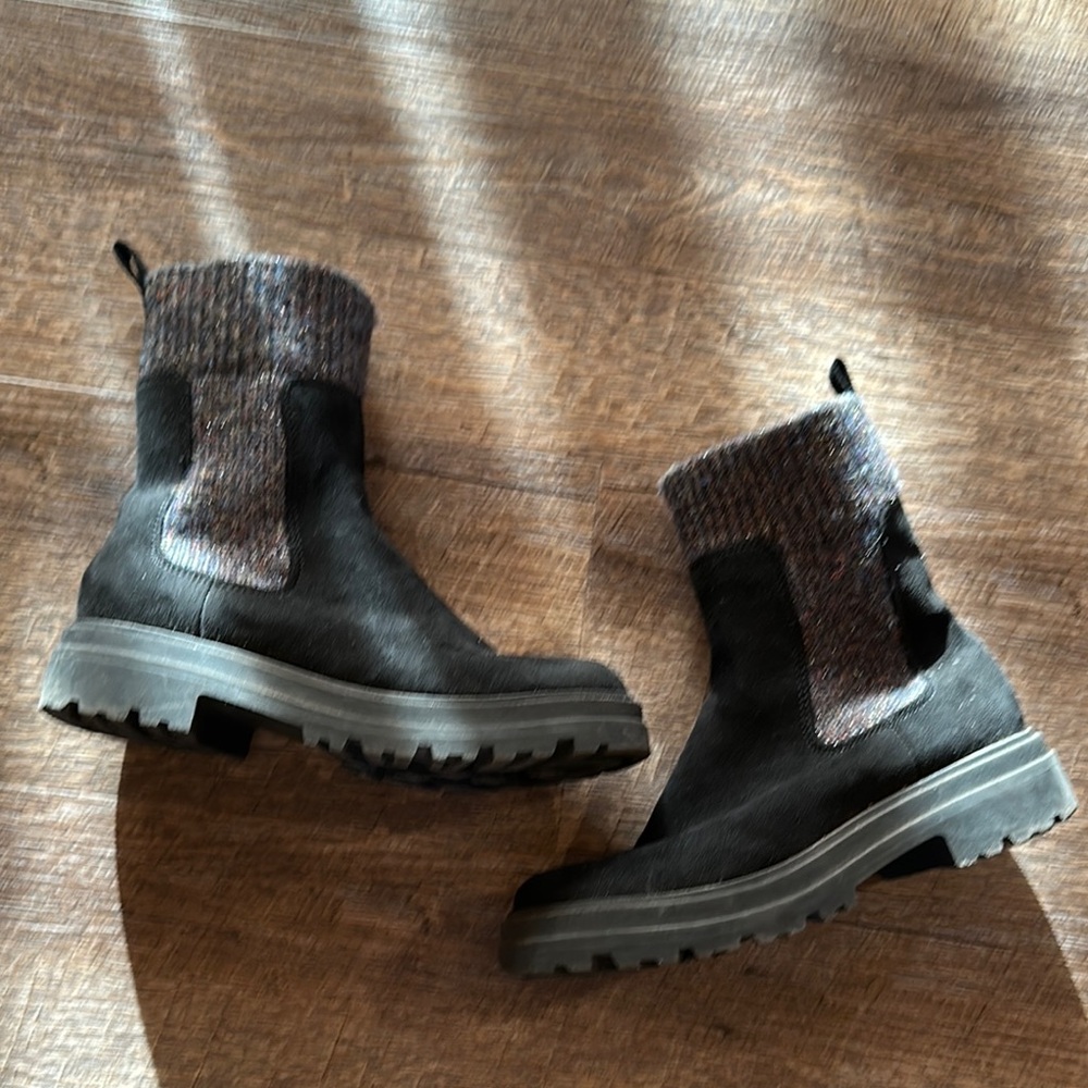Black boots